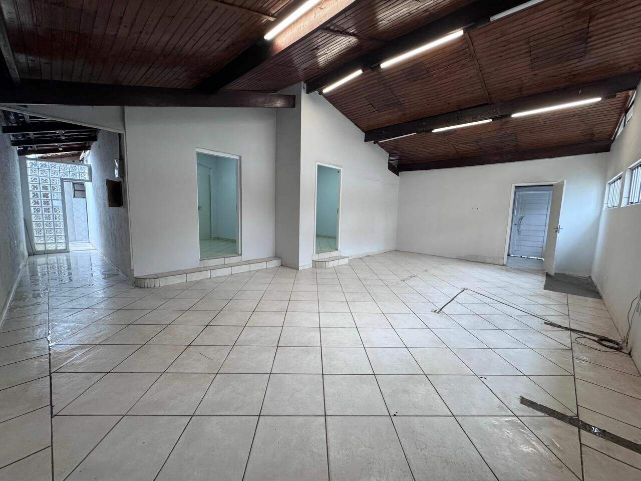 Casa à venda no Canto do Forte: 