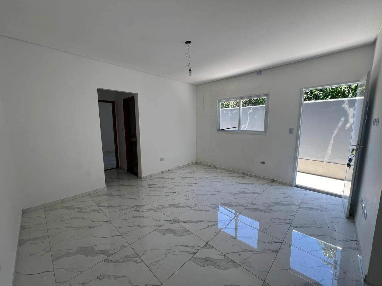 Casa à venda no Tude Bastos: 