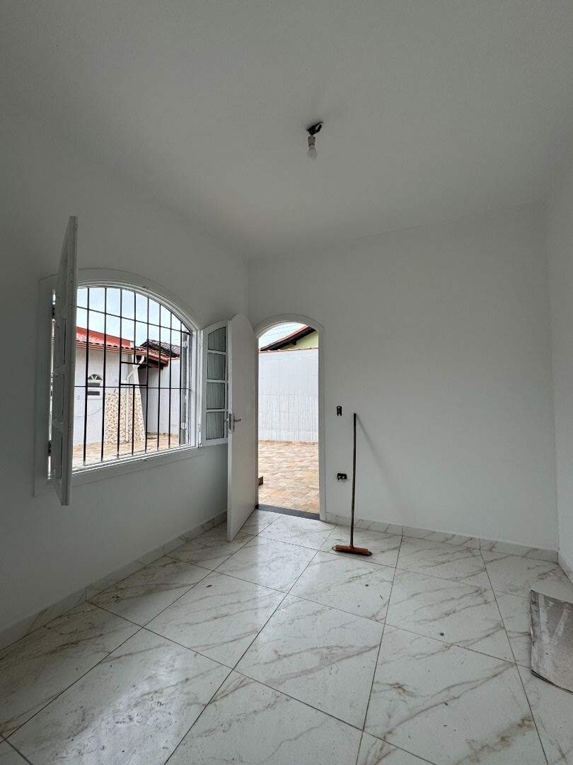 Casa à venda no Solemar: 