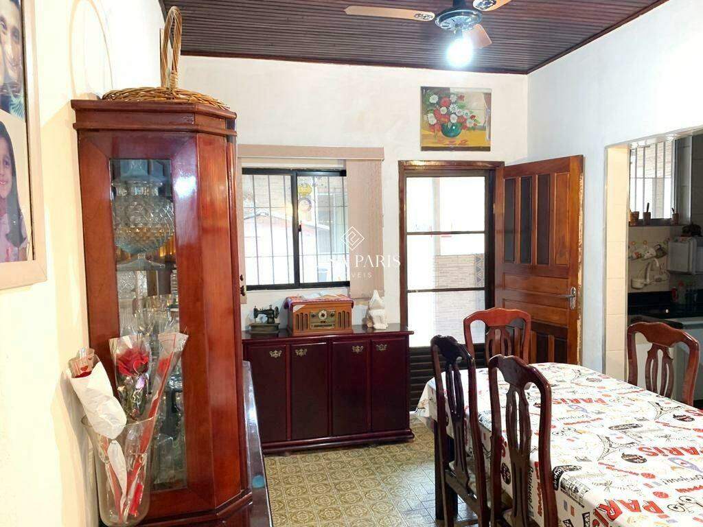 Casa à venda no Canto do Forte: 