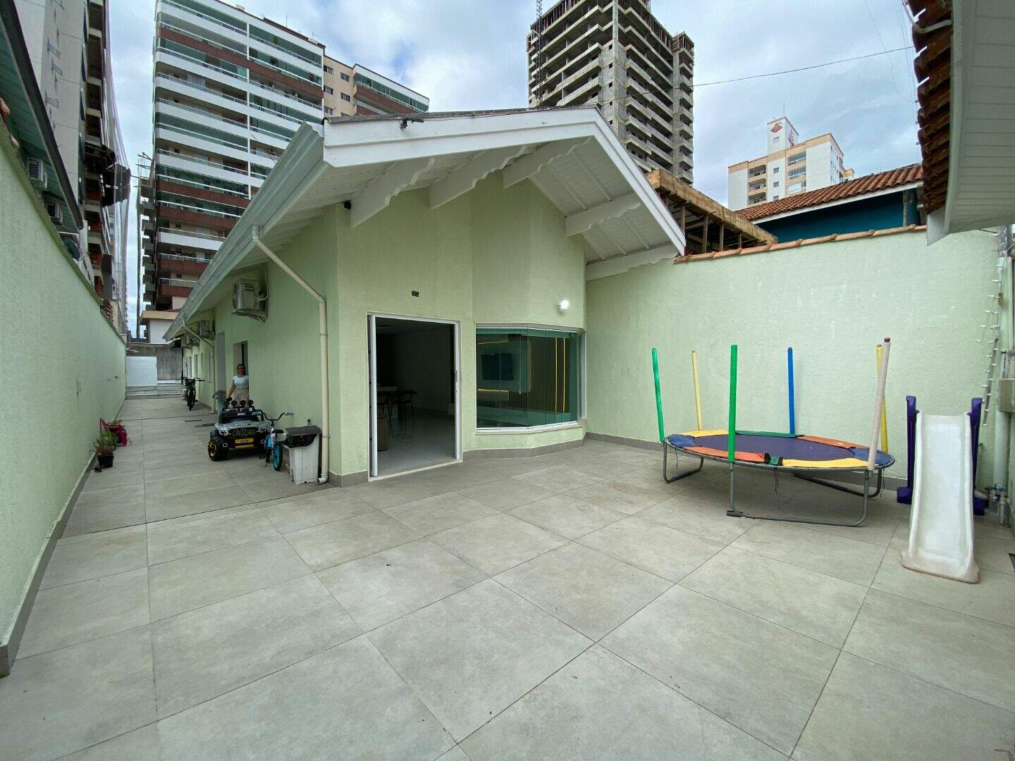 Casa à venda no Guilhermina: 