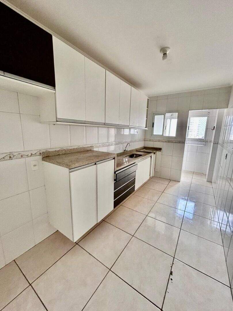 Apartamento à venda no Canto do Forte: 