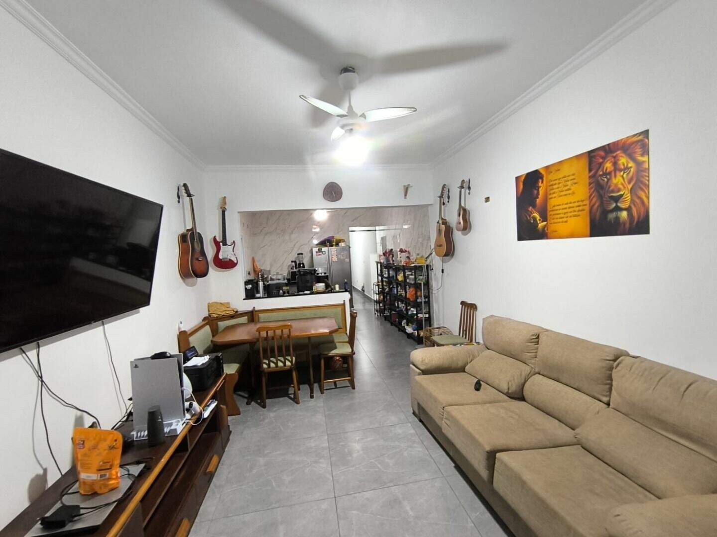 Casa à venda no Guilhermina: 