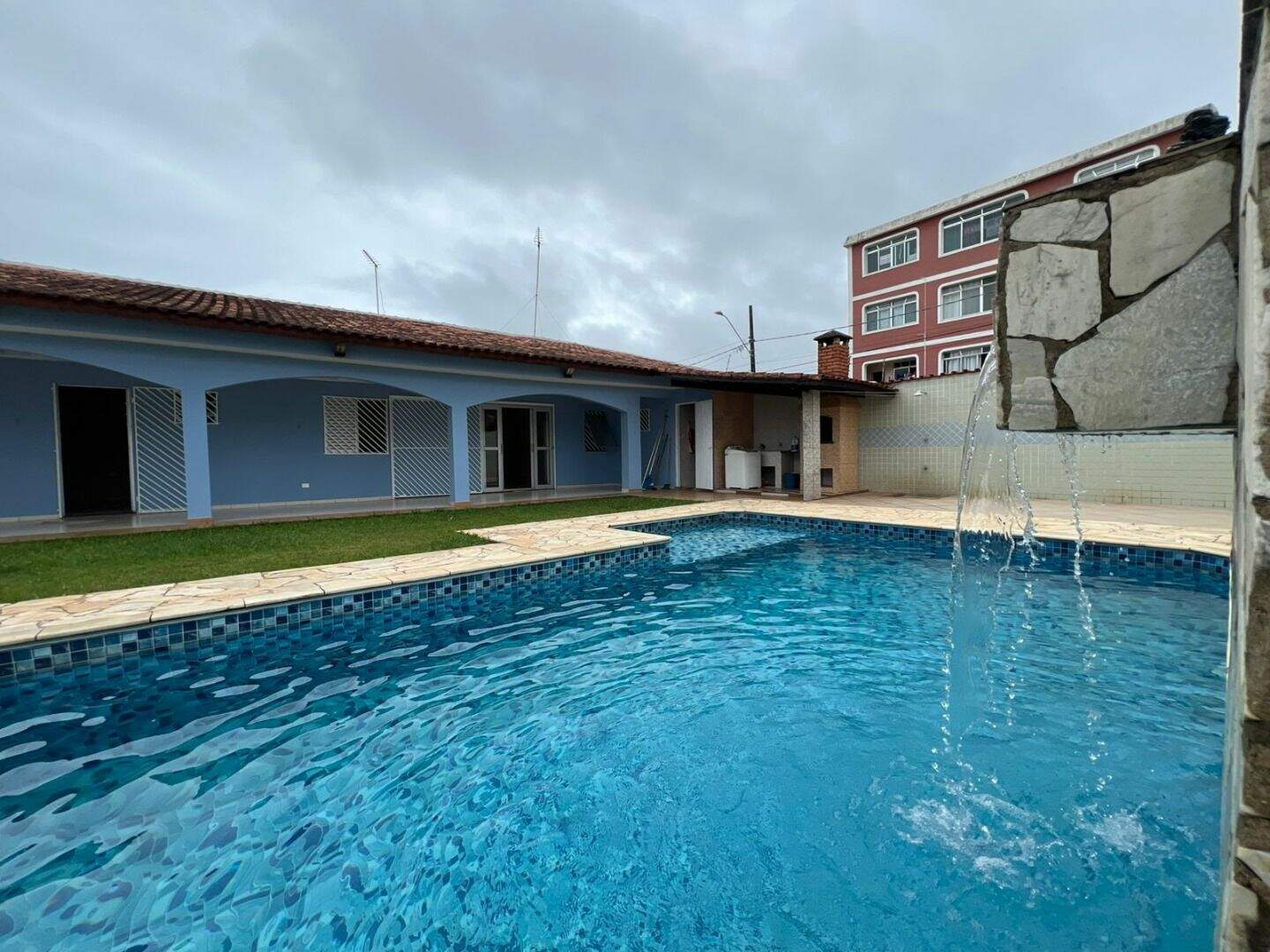 Casa à venda no Caiçara: 