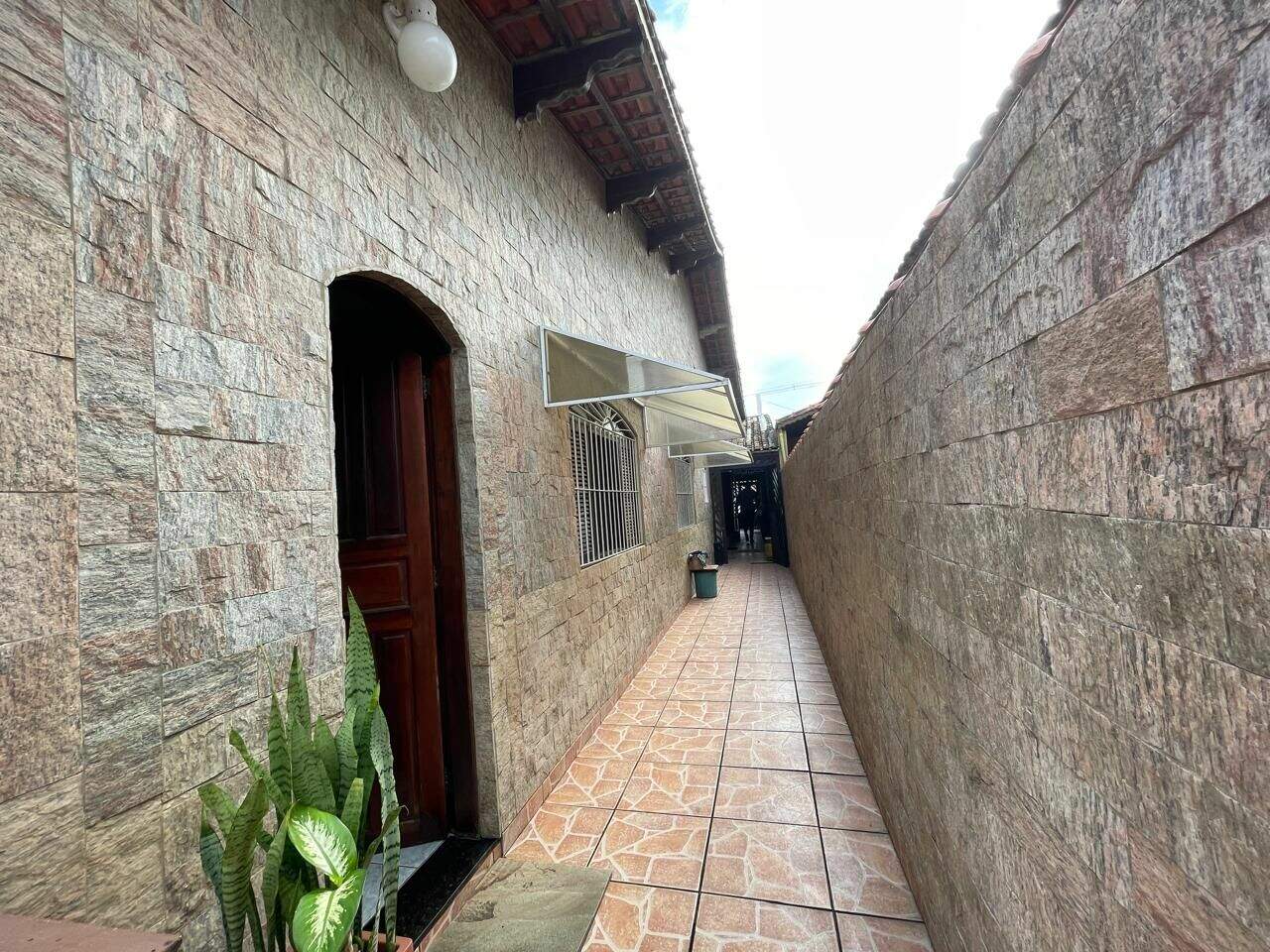 Casa à venda no Caiçara: 