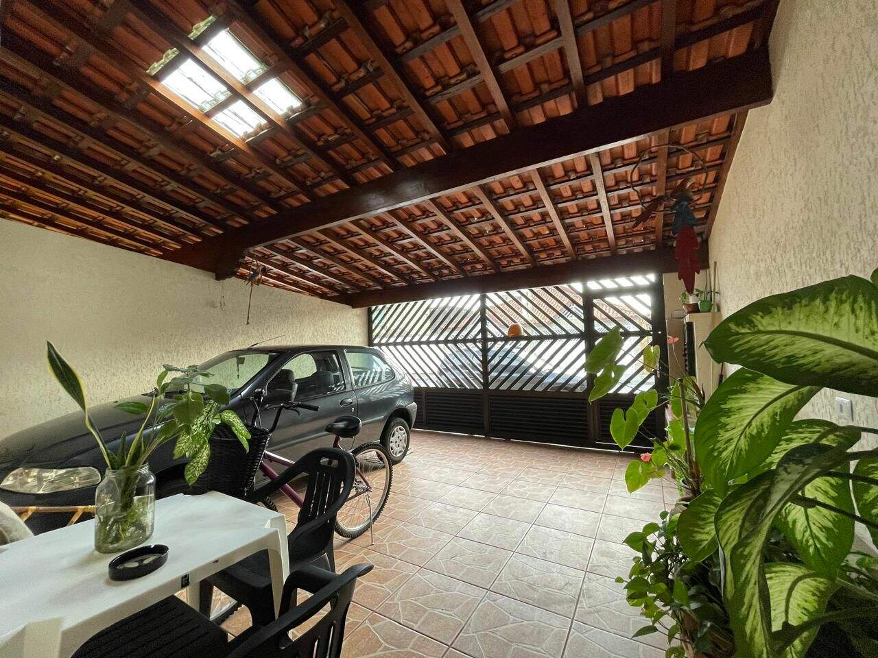 Casa à venda no Caiçara: 