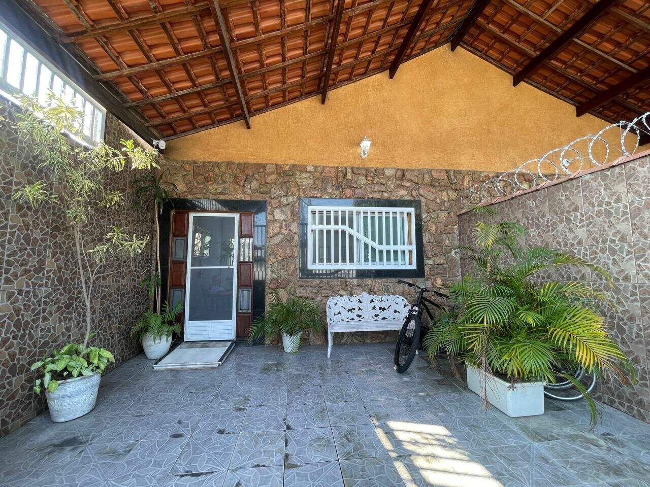 Casa à venda no Tupi: 