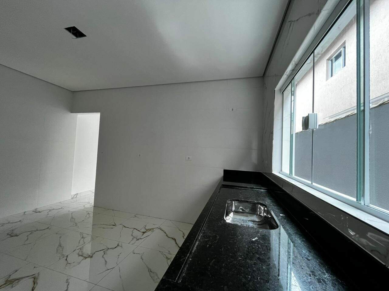 Casa à venda no Tude Bastos: 
