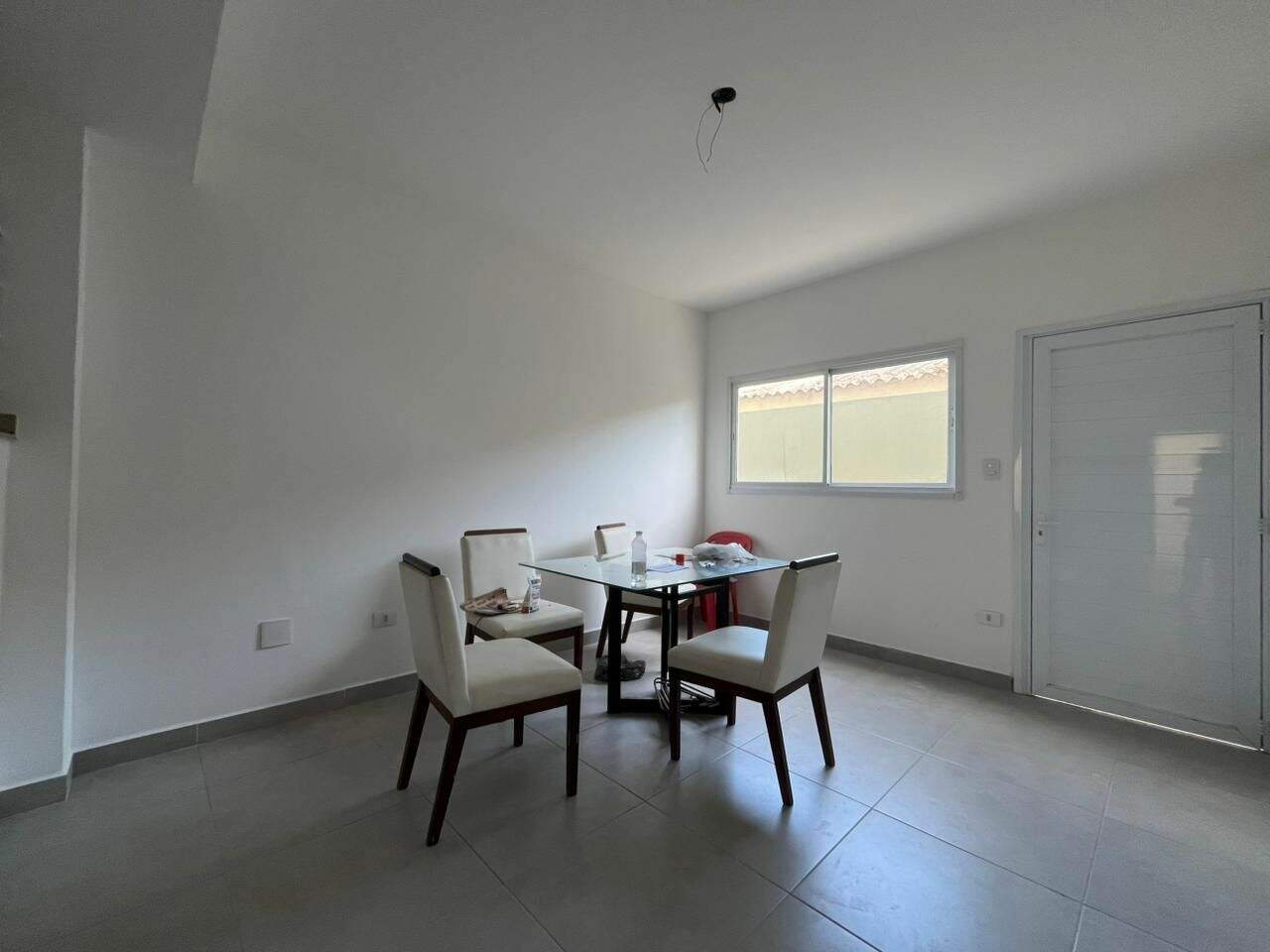 Casa à venda no Tude Bastos: 