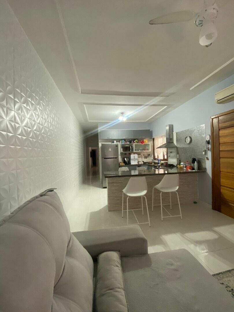 Casa à venda no Canto do Forte: 