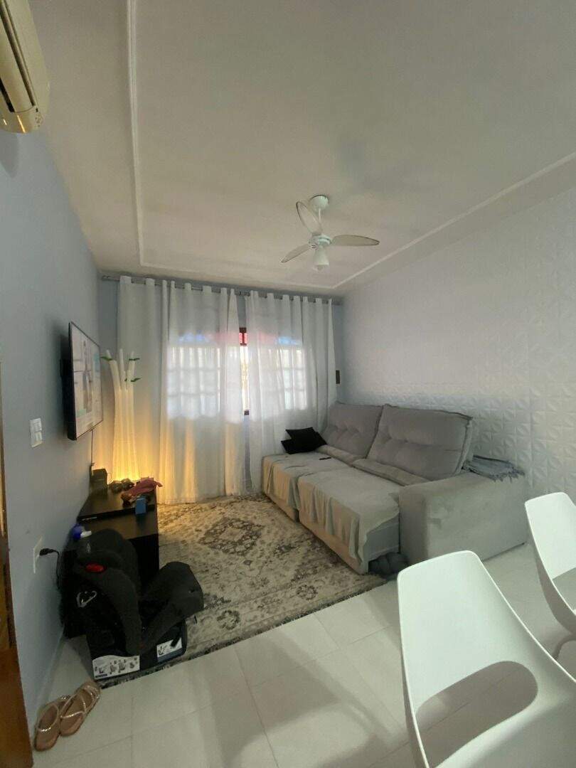 Casa à venda no Canto do Forte: 