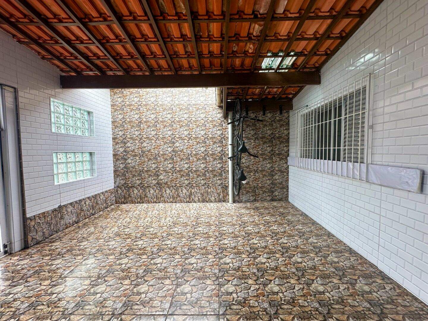 Casa à venda no Caiçara: 