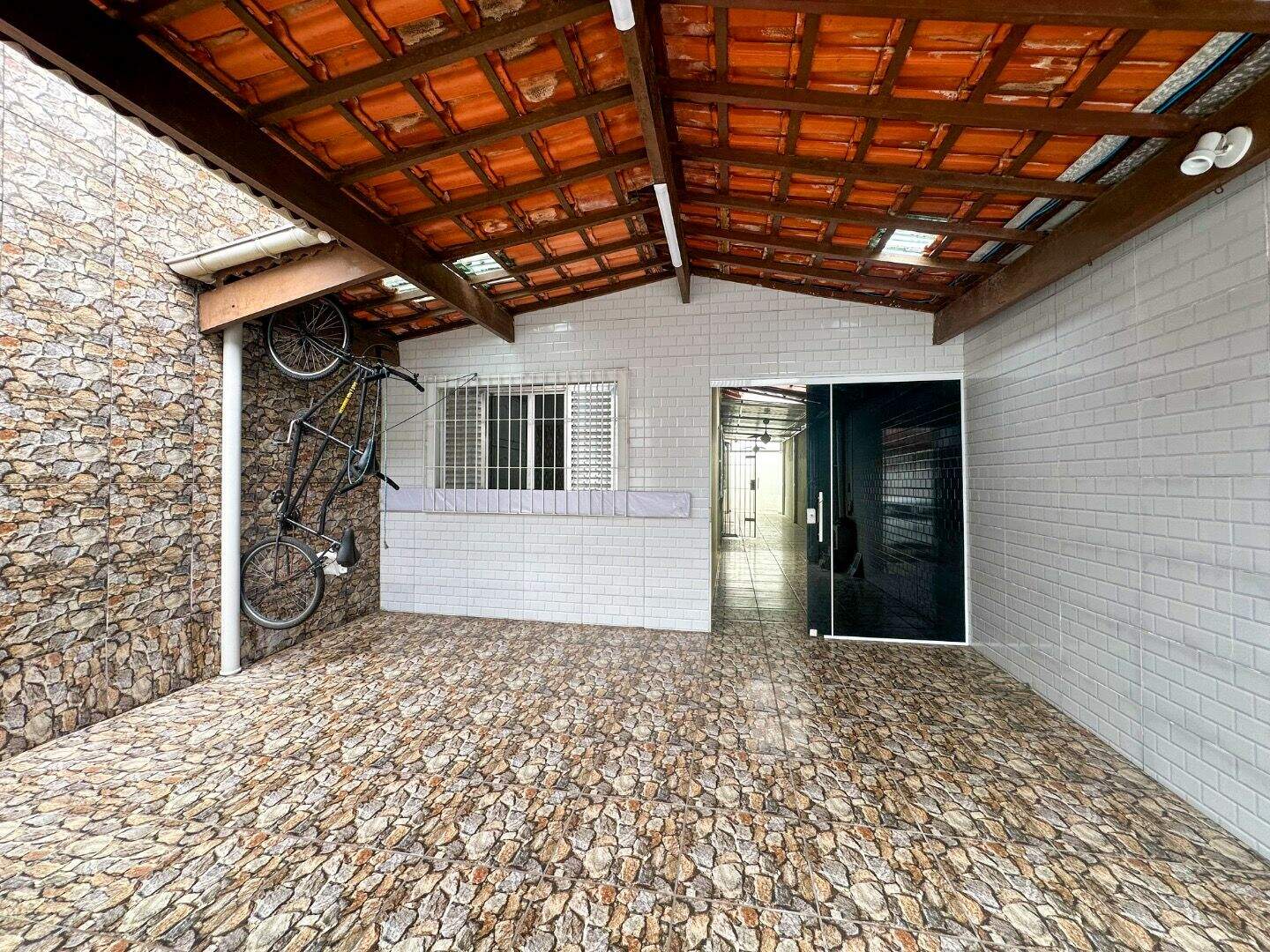 Casa à venda no Caiçara: 