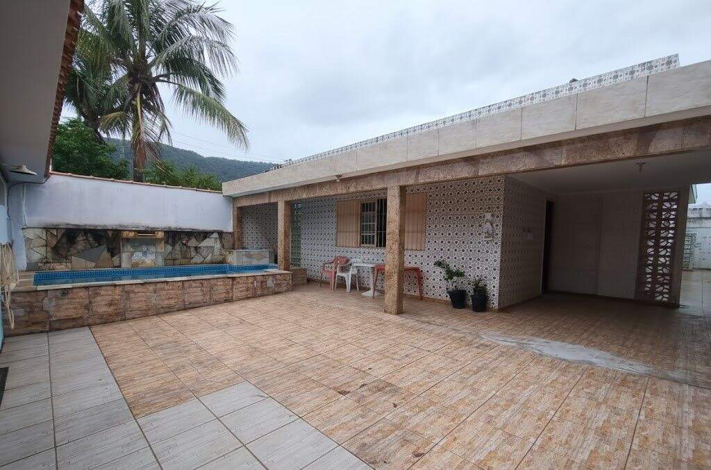 Casa à venda no Solemar: 