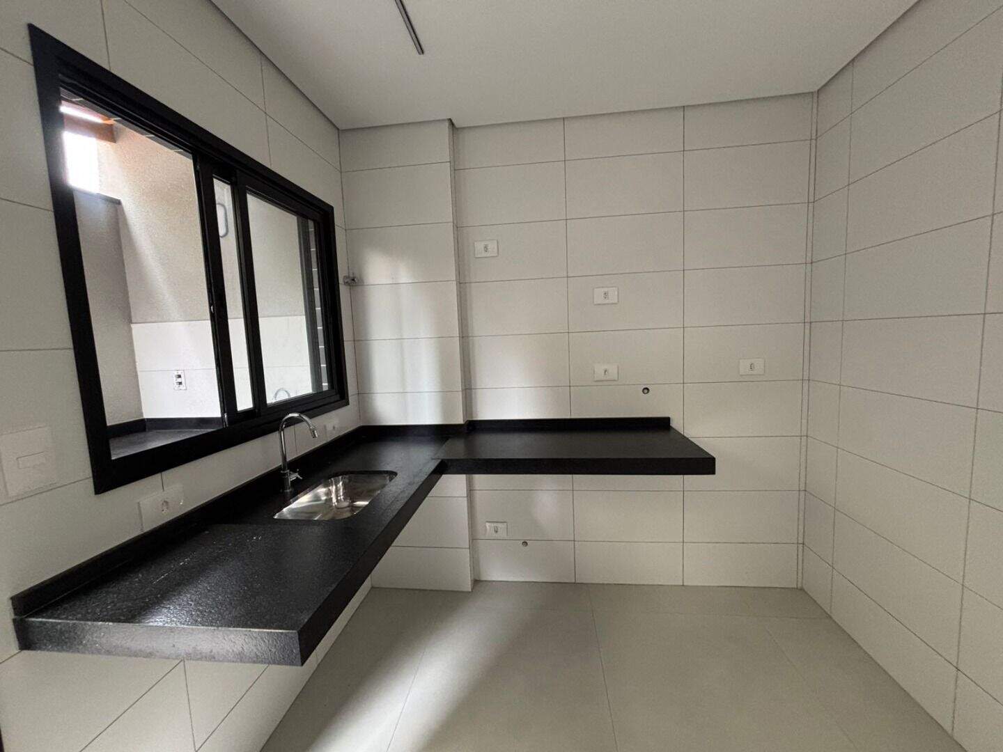 Casa de Condomínio à venda no Guilhermina: 