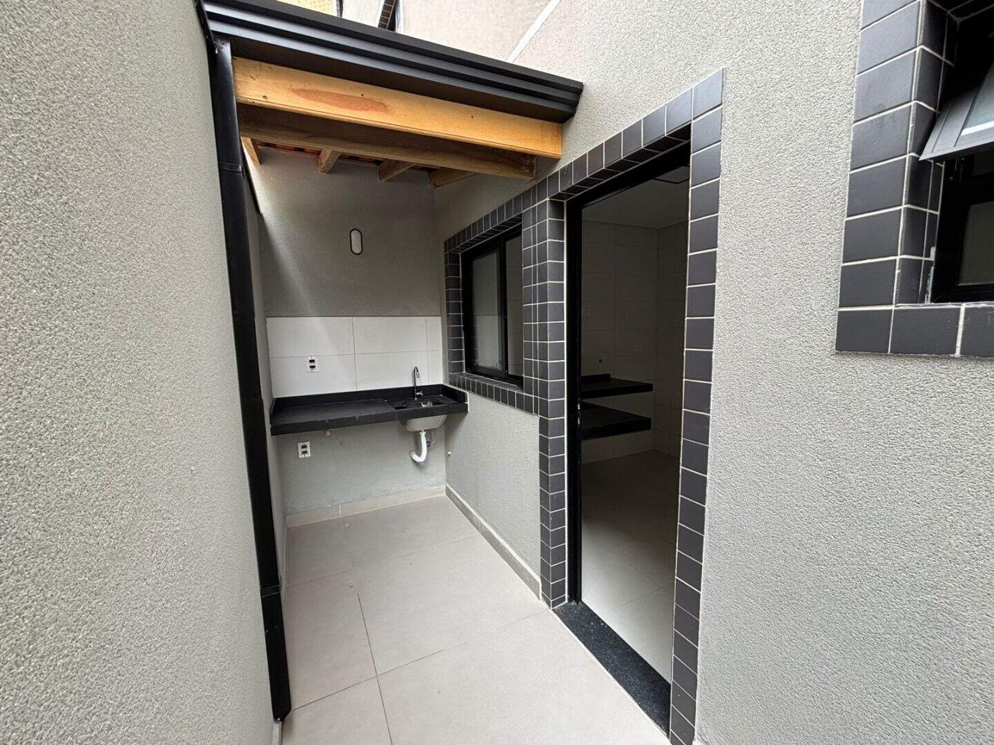 Casa de Condomínio à venda no Guilhermina: 