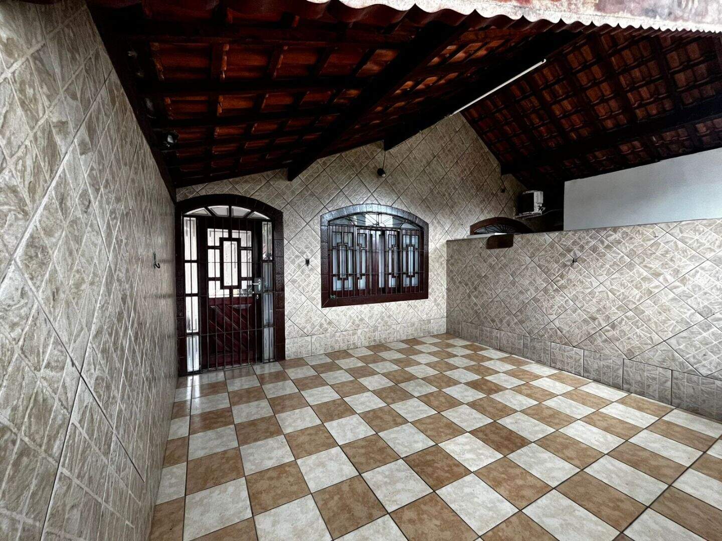 Casa à venda no Tupi: 