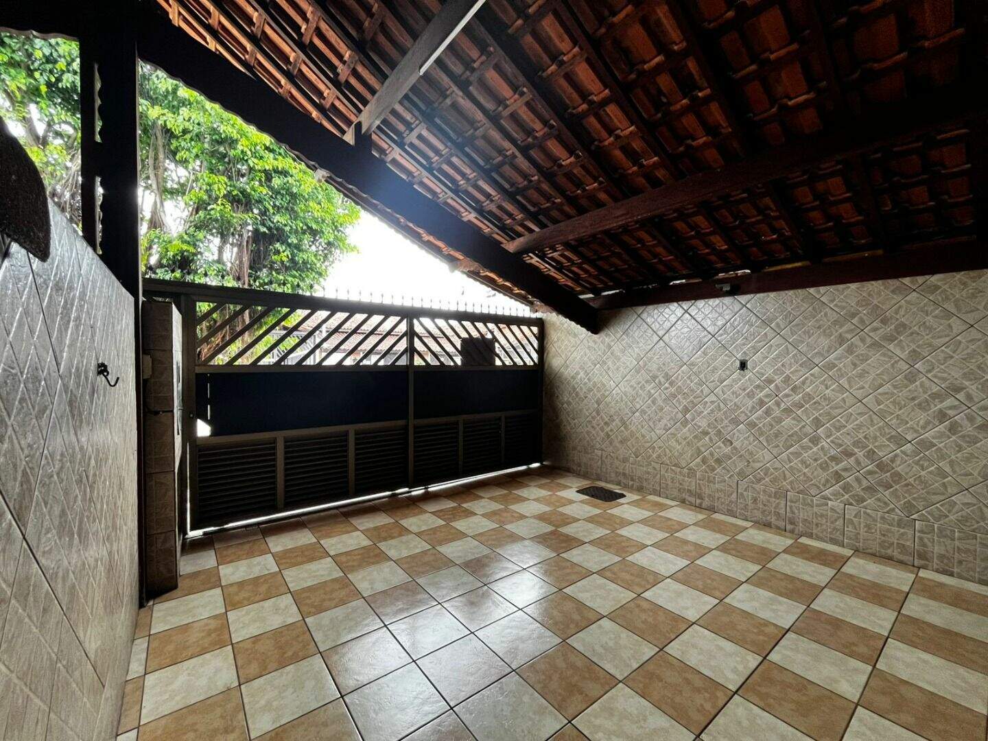 Casa à venda no Tupi: 