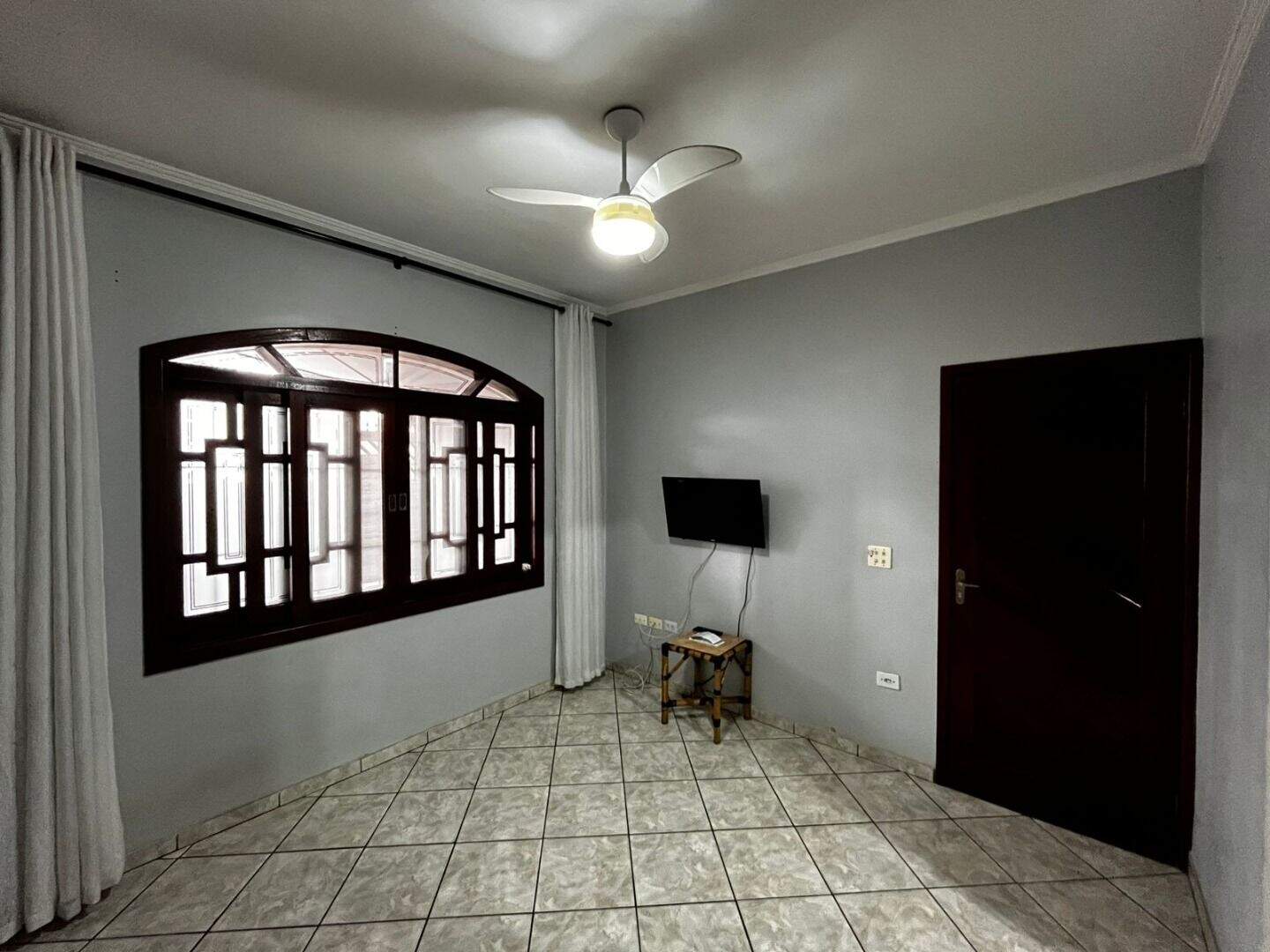 Casa à venda no Tupi: 