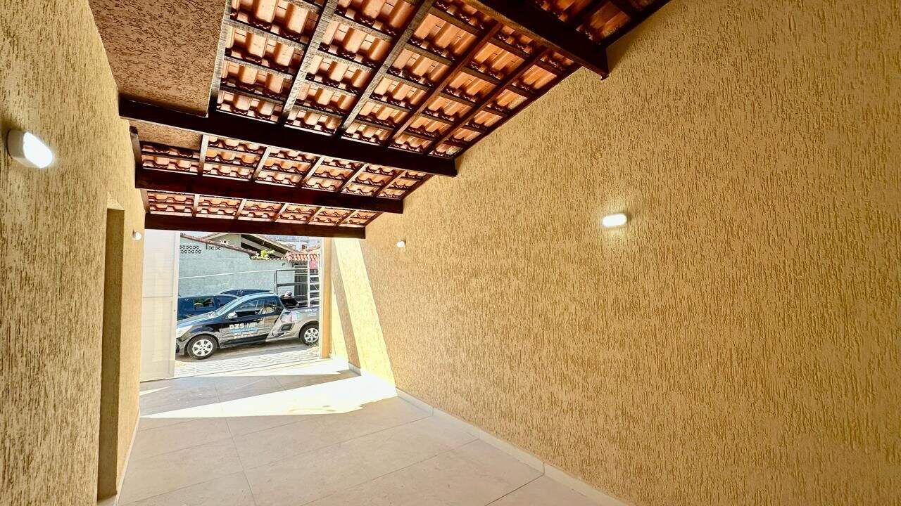 Casa à venda no Tupi: 