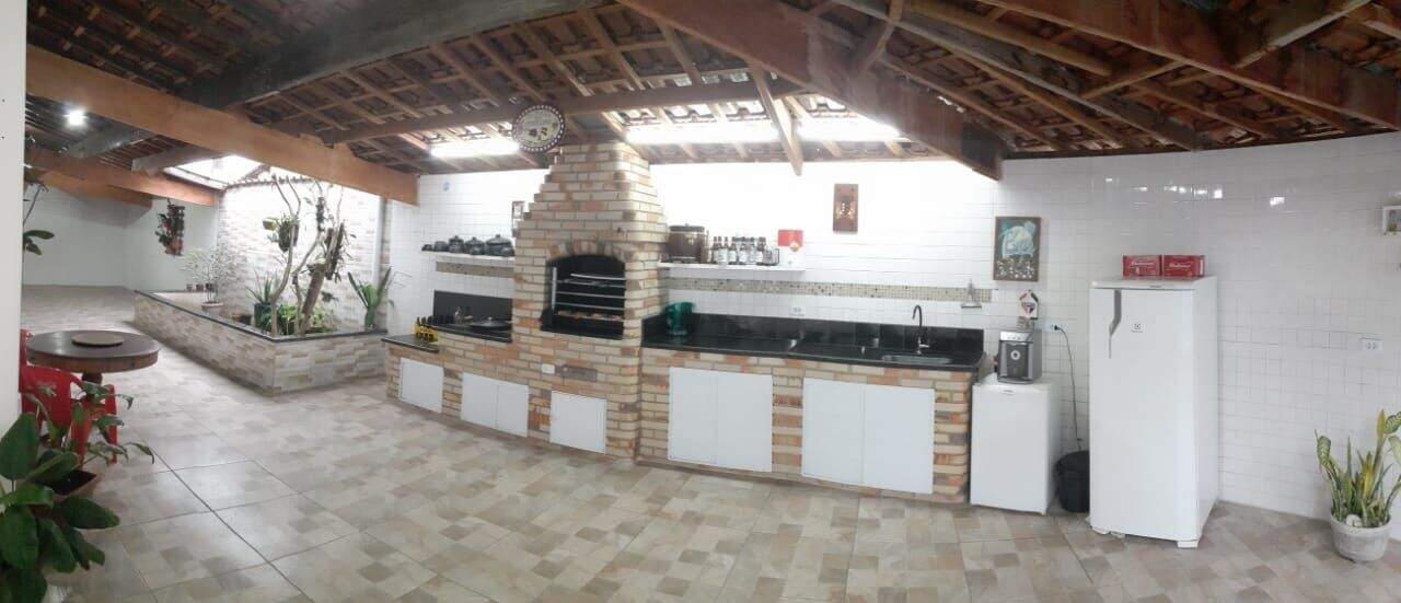 Casa à venda no Canto do Forte: 