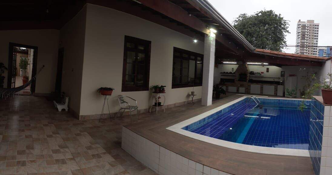 Casa à venda no Canto do Forte: 