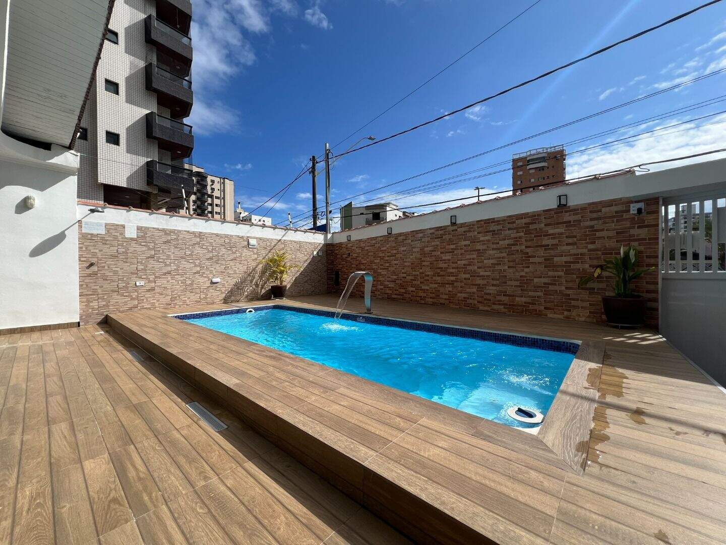 Casa à venda no Guilhermina: 