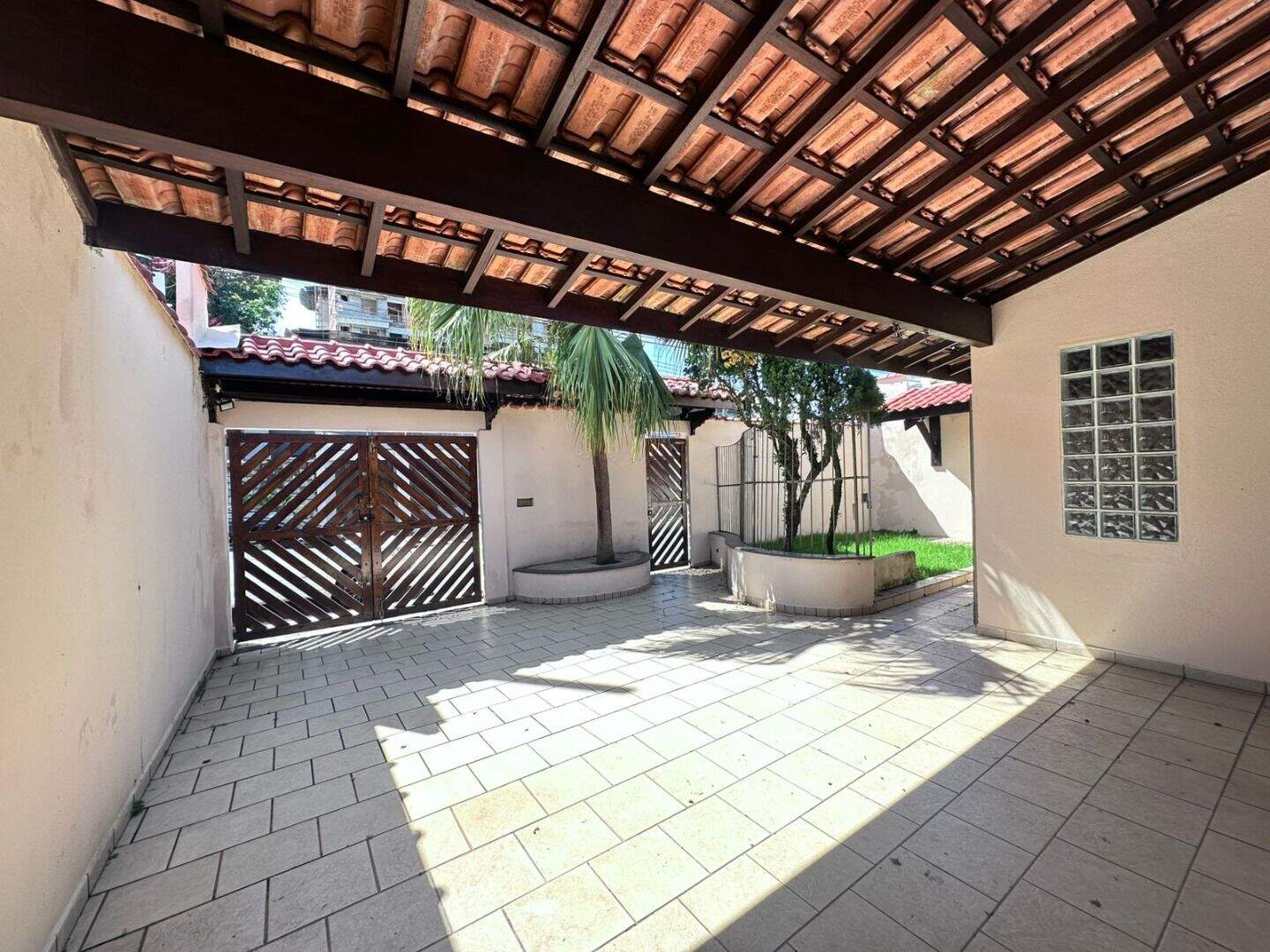 Casa à venda no Canto do Forte: 