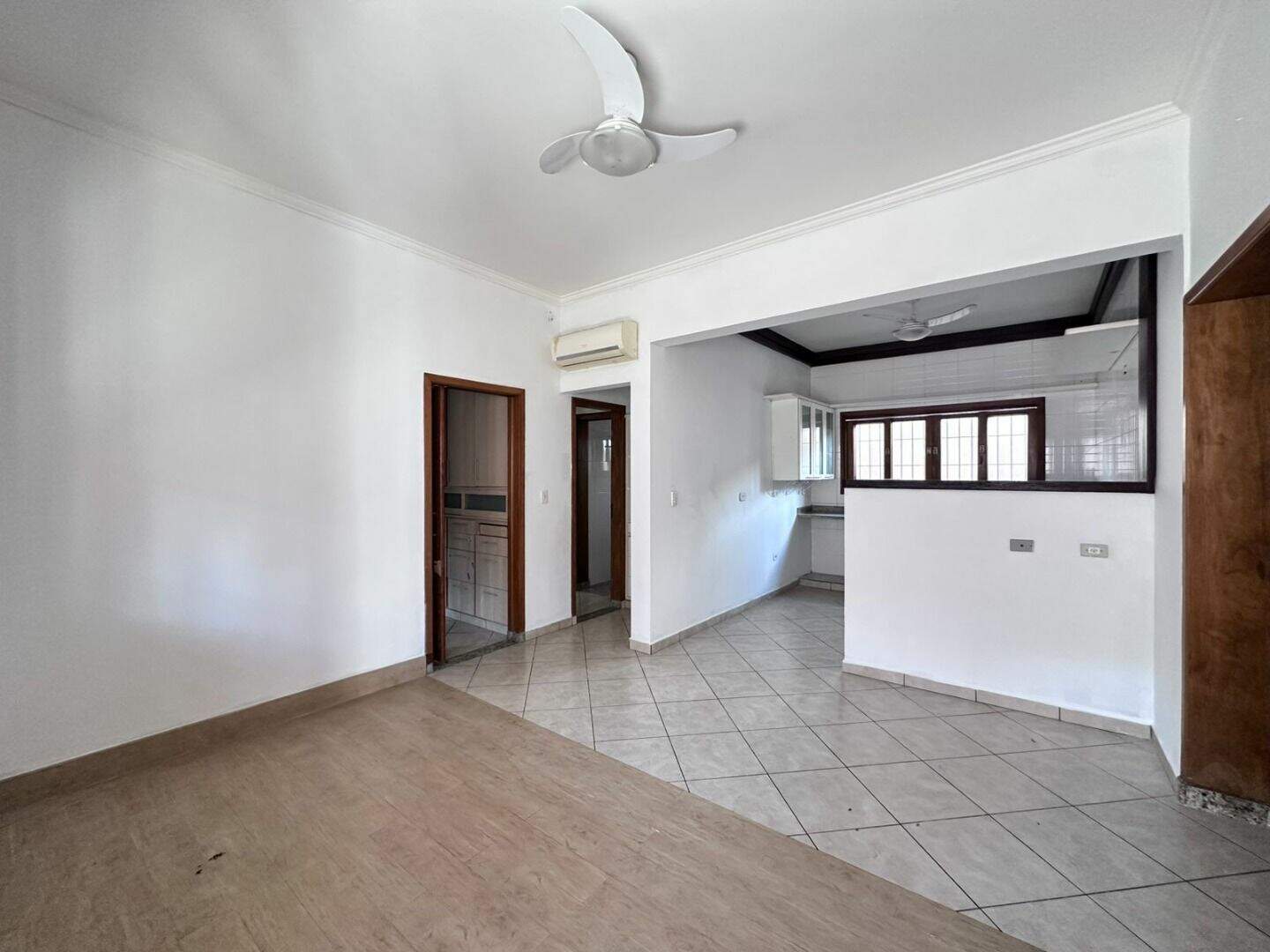 Casa à venda no Canto do Forte: 
