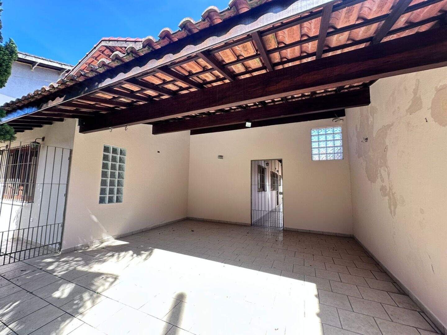 Casa à venda no Canto do Forte: 