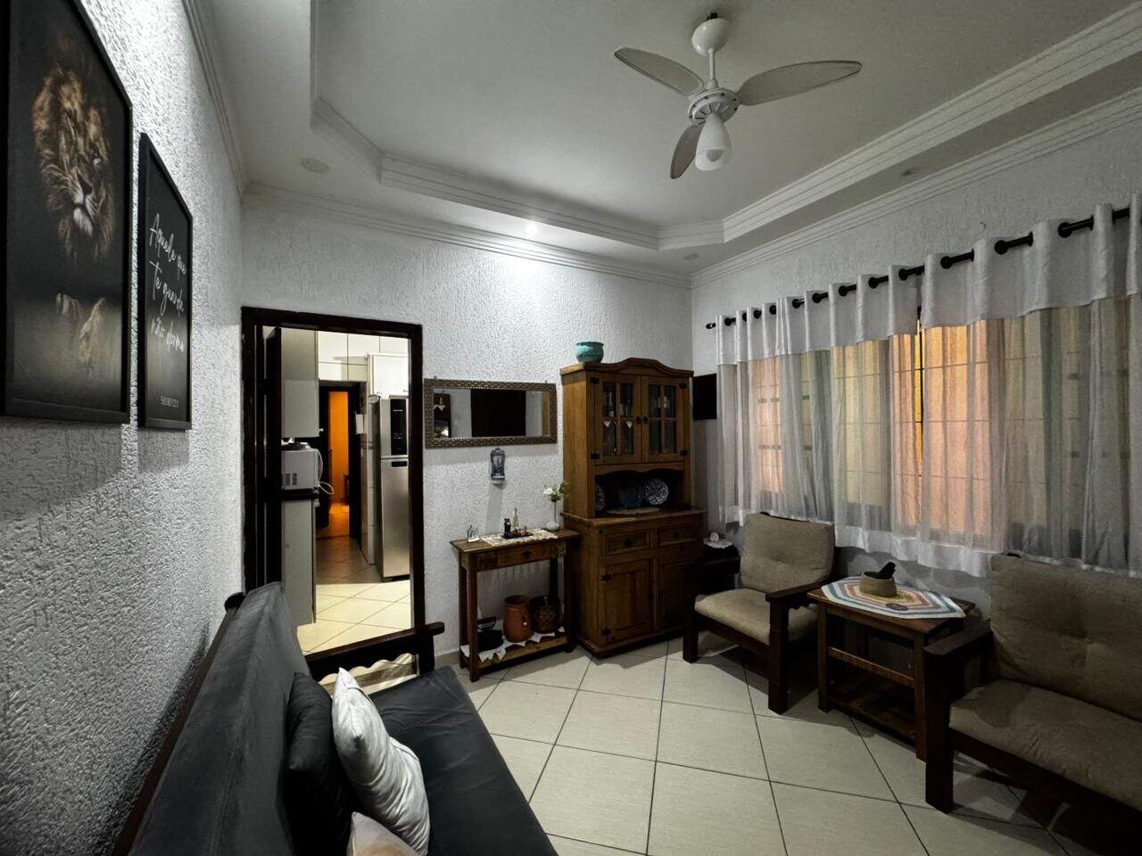 Casa à venda no Guilhermina: 