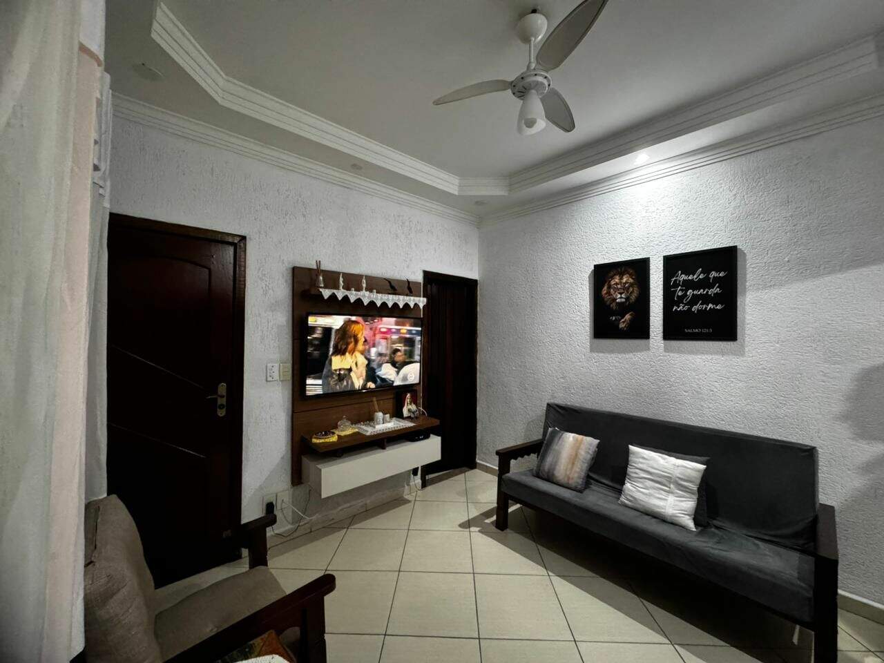 Casa à venda no Guilhermina: 