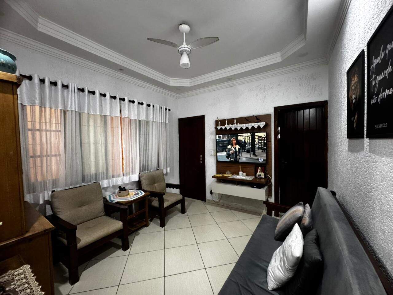 Casa à venda no Guilhermina: 