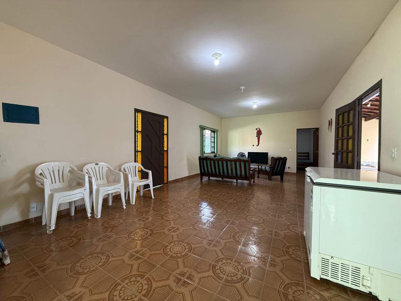 Casa à venda no Canto do Forte: 