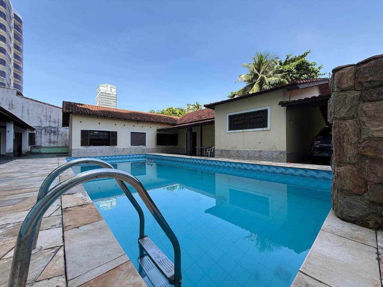 Casa à venda no Canto do Forte: 