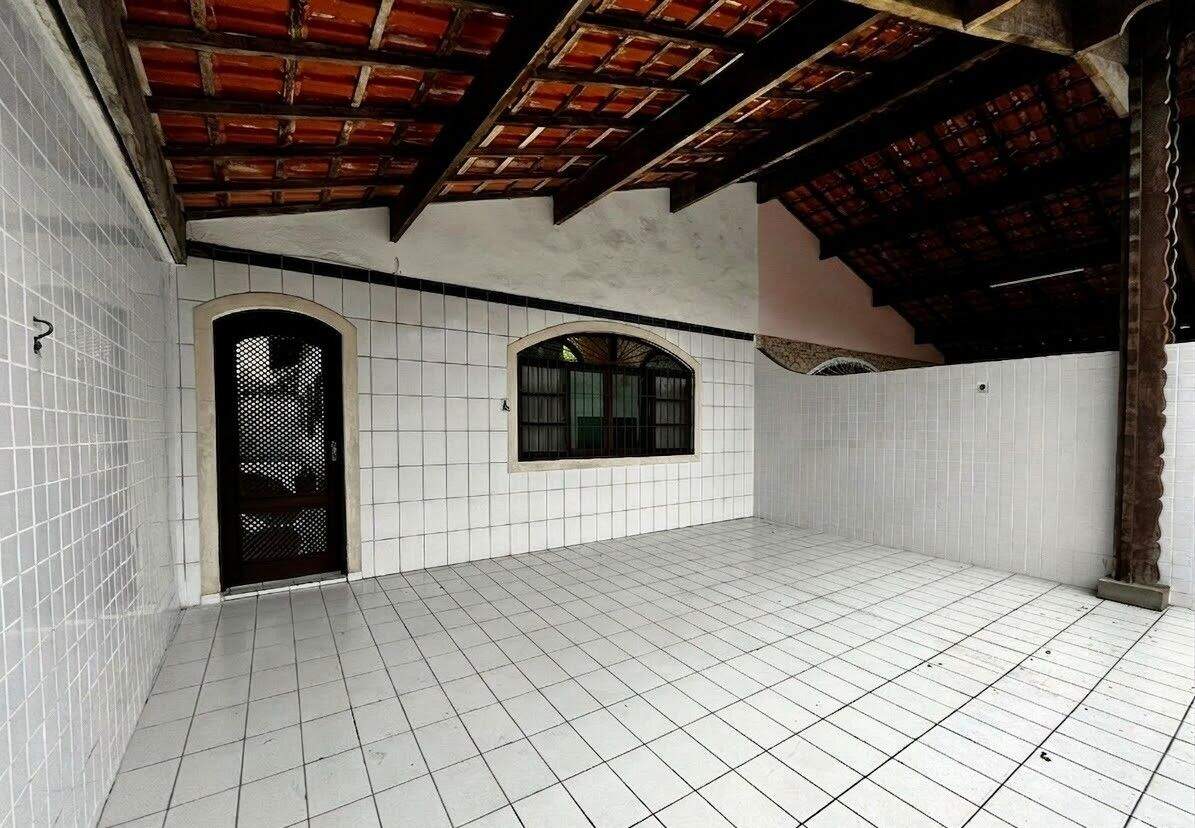 Casa à venda no Canto do Forte: 