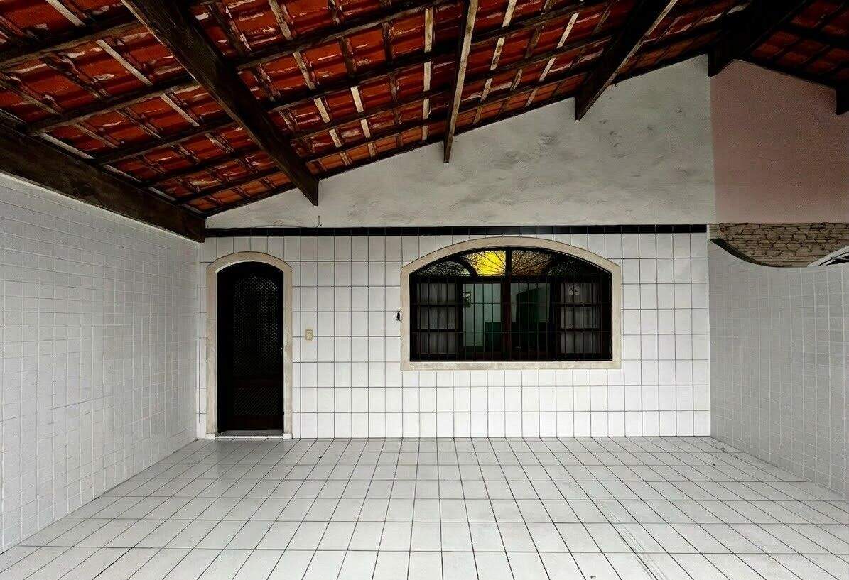 Casa à venda no Canto do Forte: 