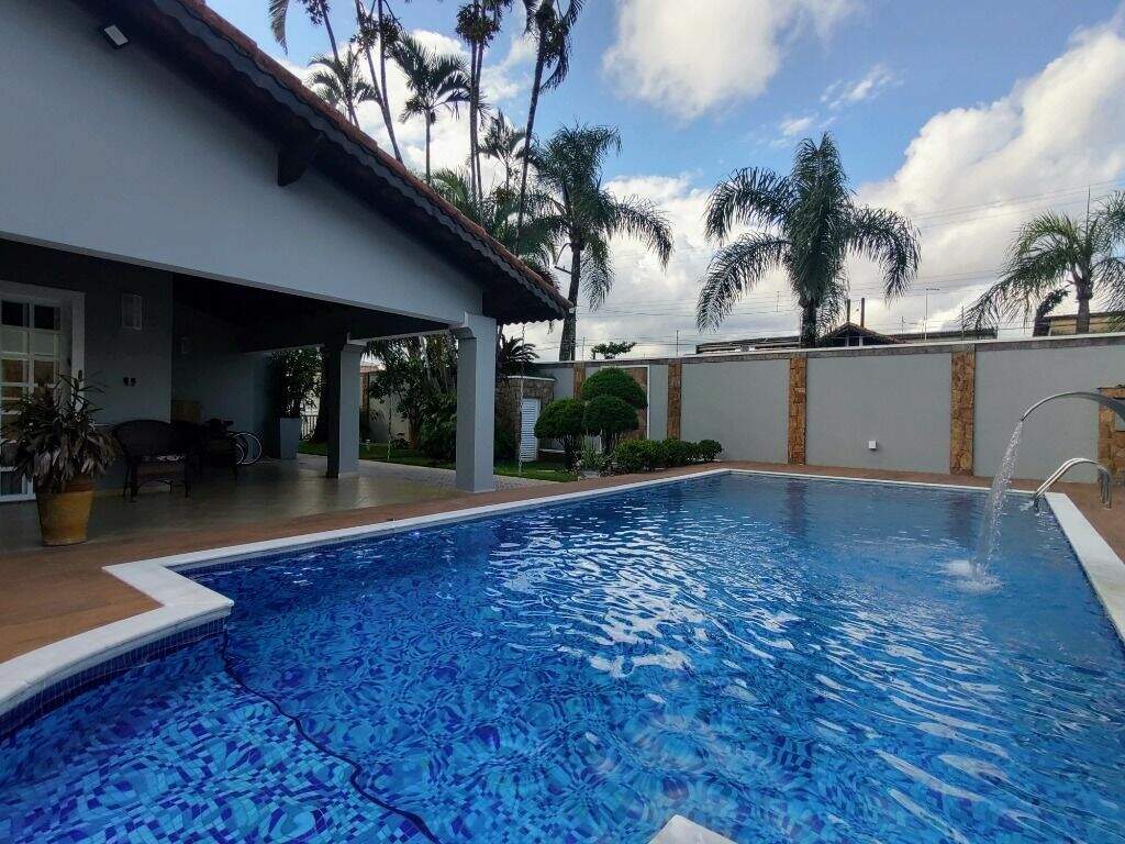 Casa à venda no Caiçara: 