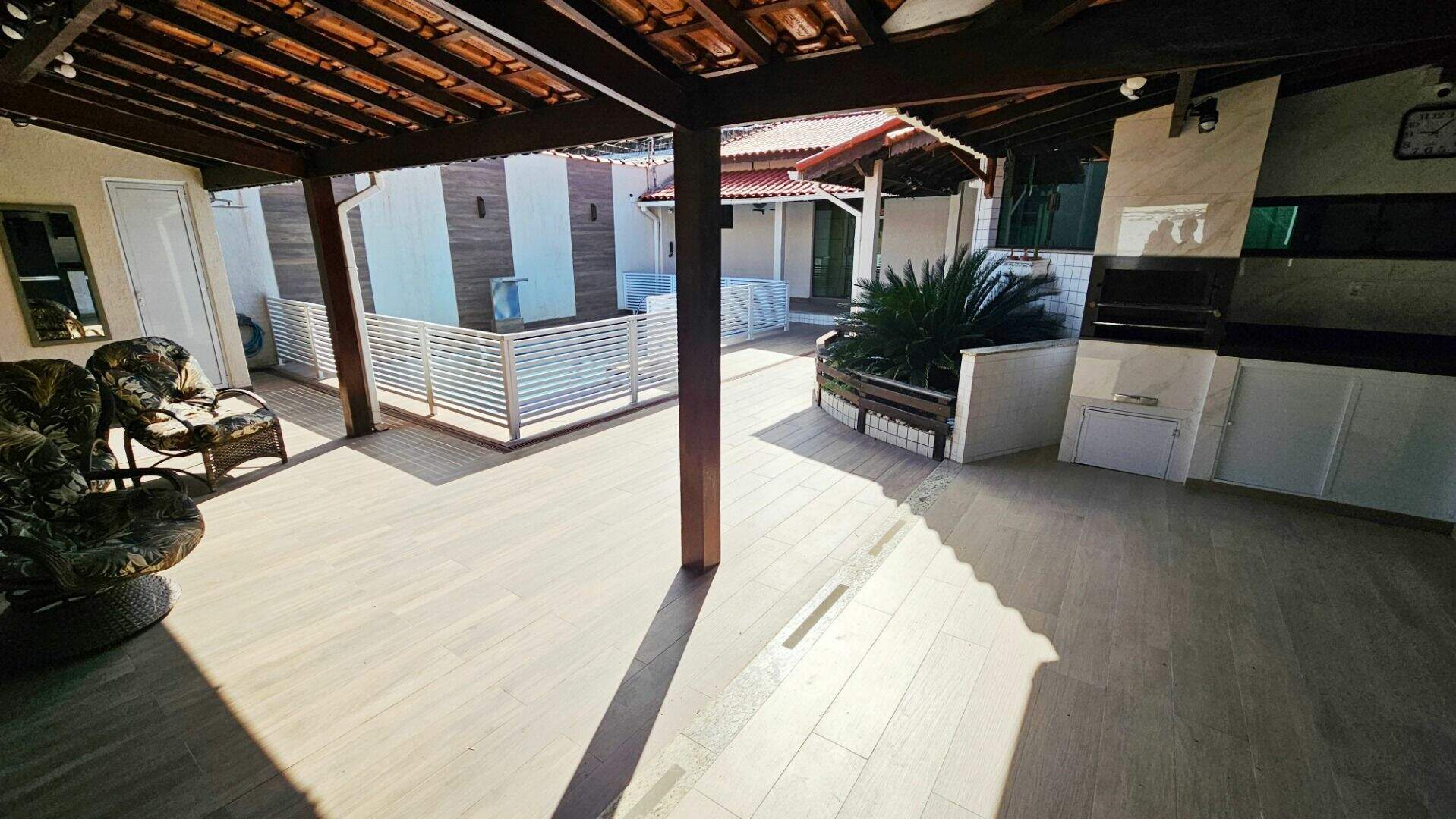 Casa à venda no Canto do Forte: 