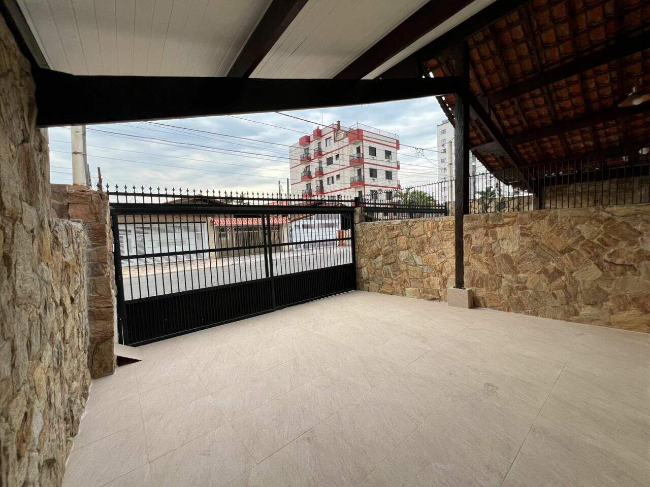 Casa à venda no Tupi: 