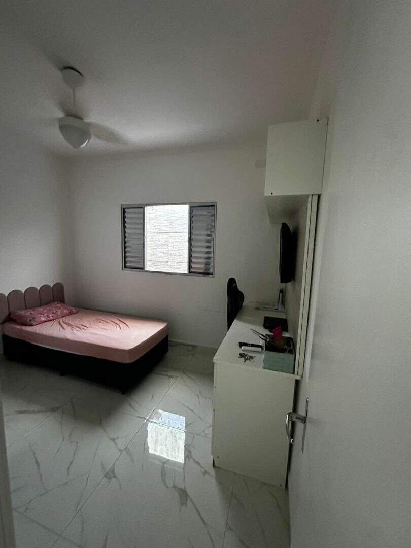 Casa à venda no Tude Bastos: 