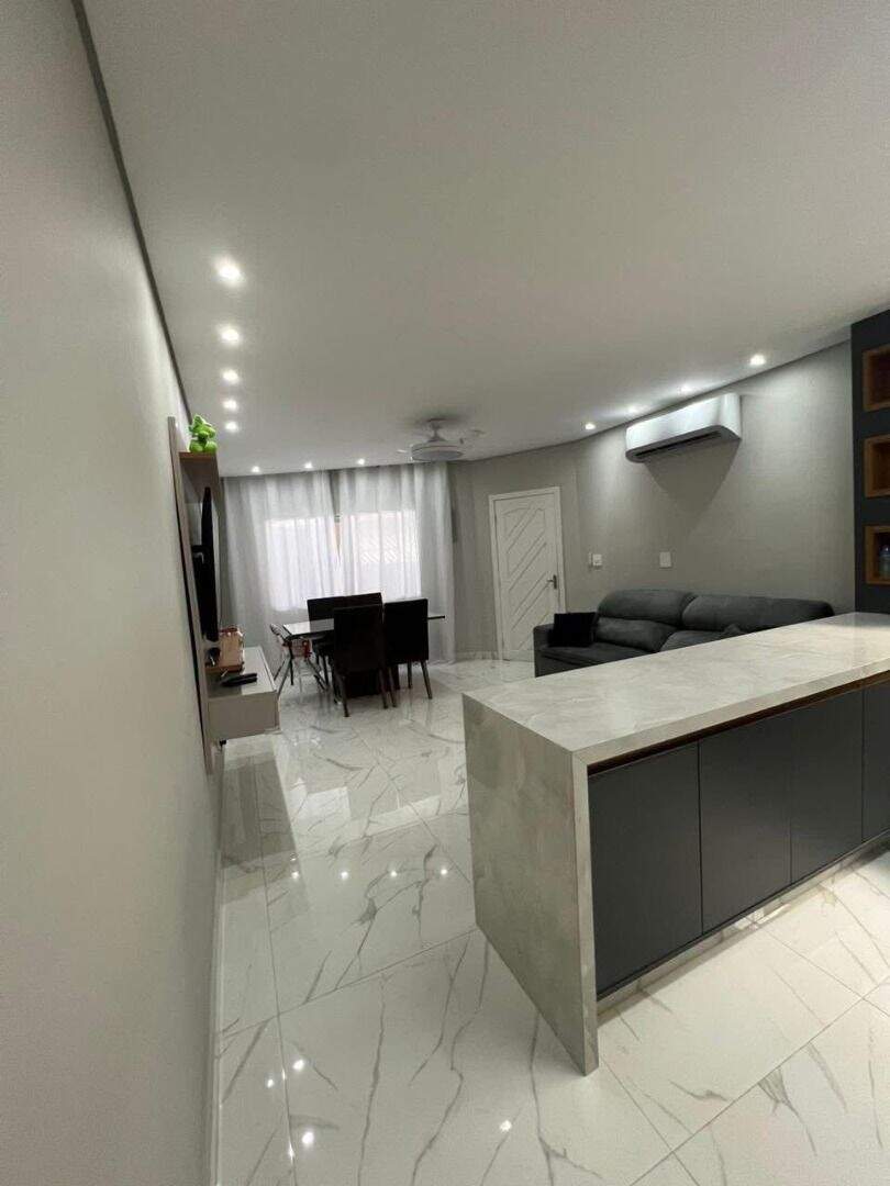 Casa à venda no Tude Bastos: 