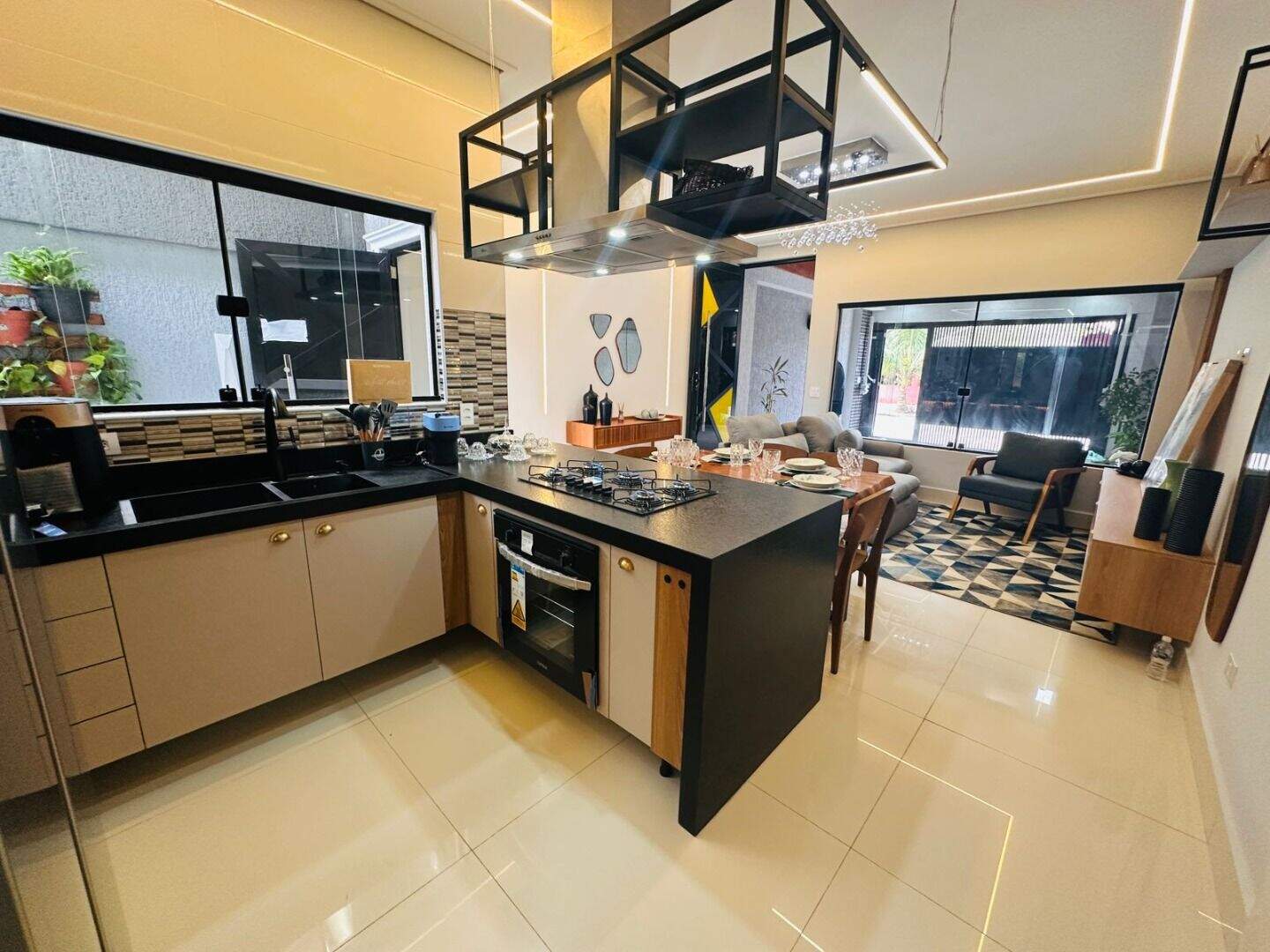 Casa à venda no Caiçara: 