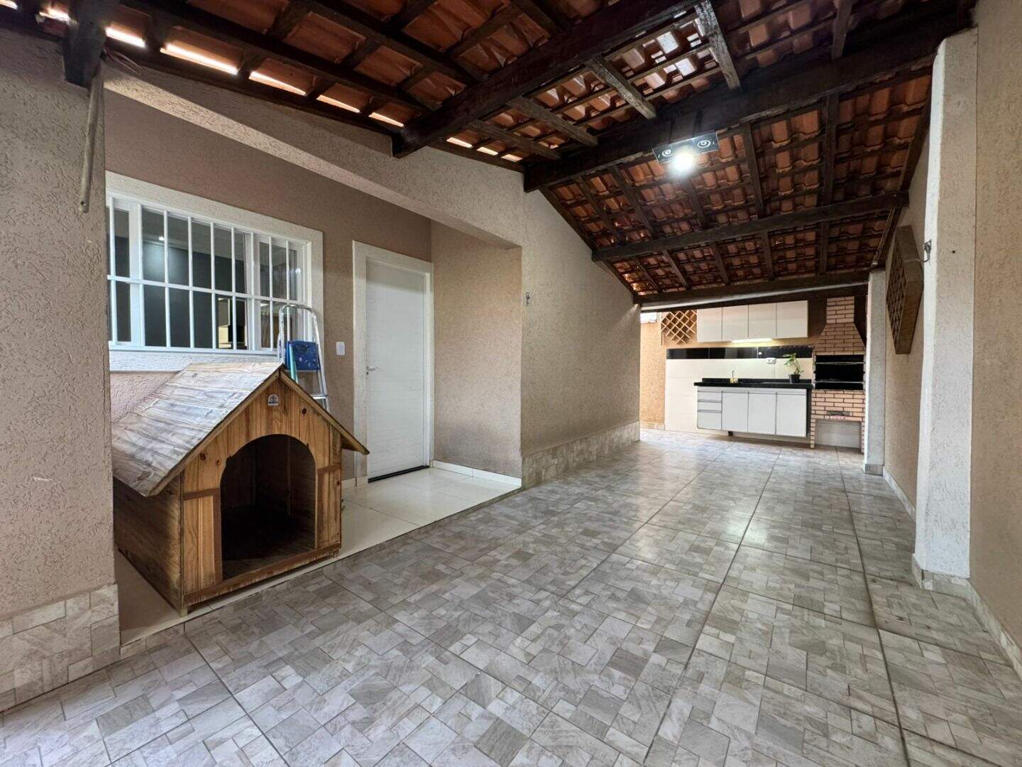 Casa à venda no Ocian: 