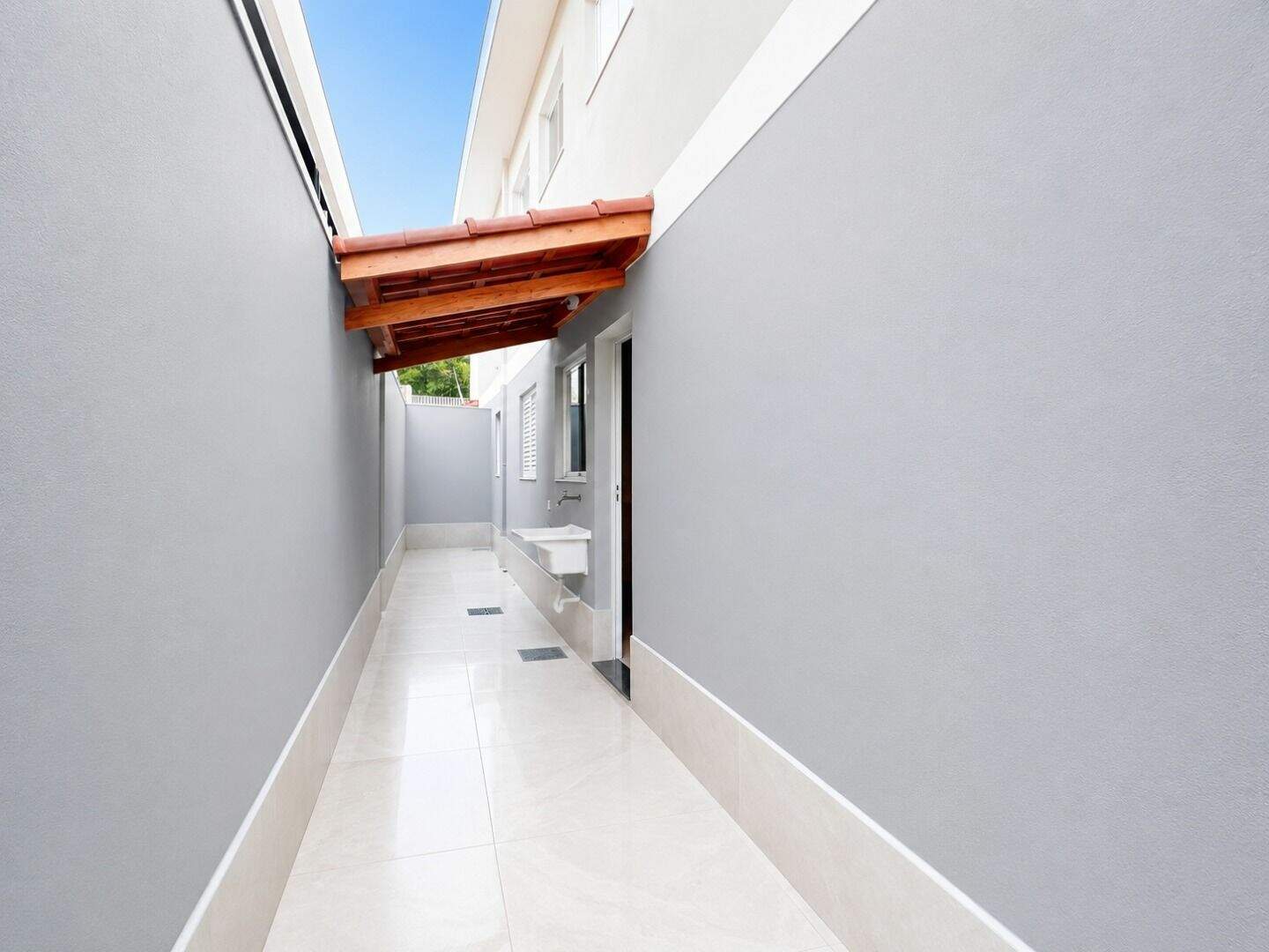 Casa à venda no Tude Bastos: 