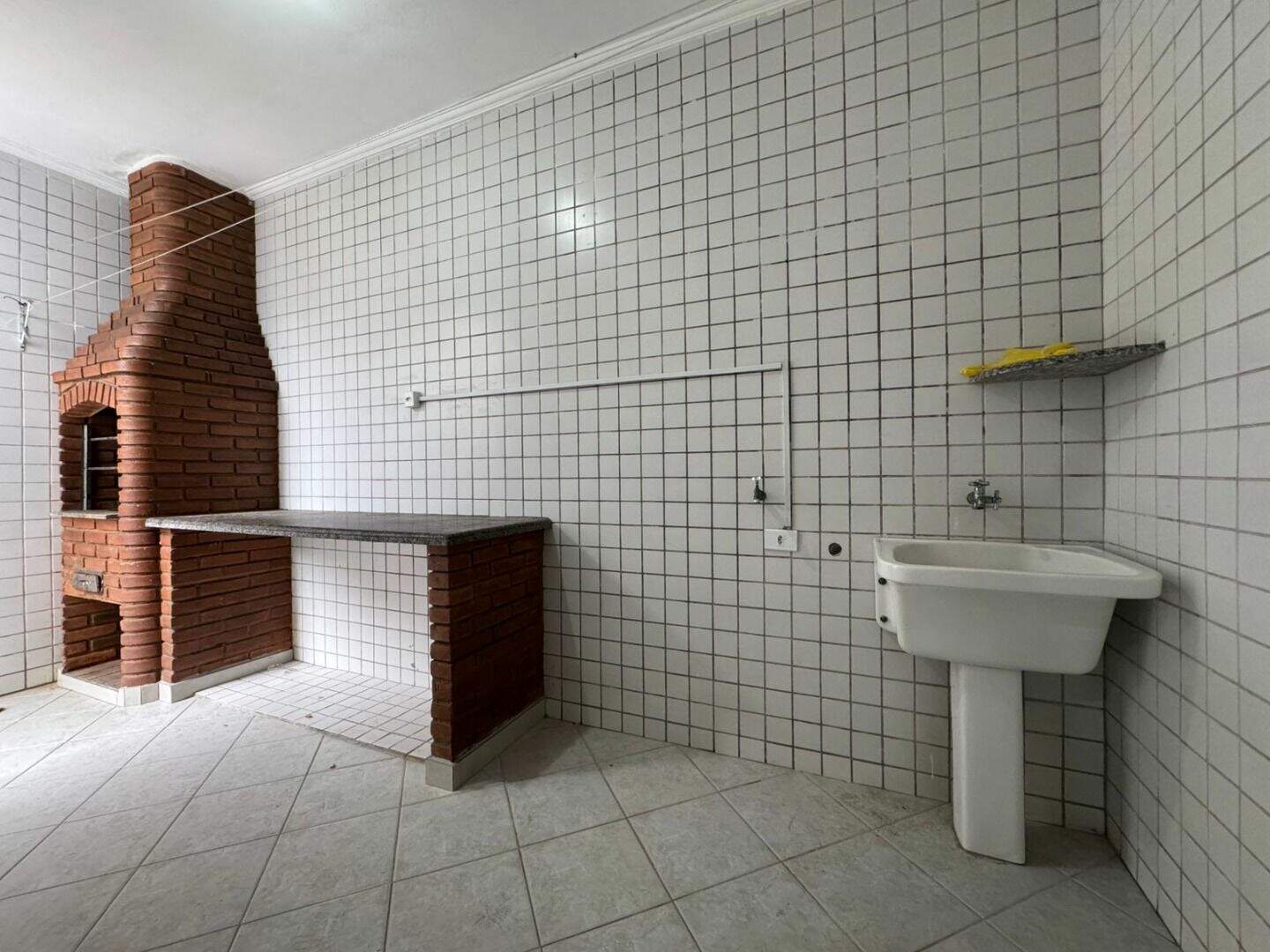 Casa à venda no Guilhermina: 