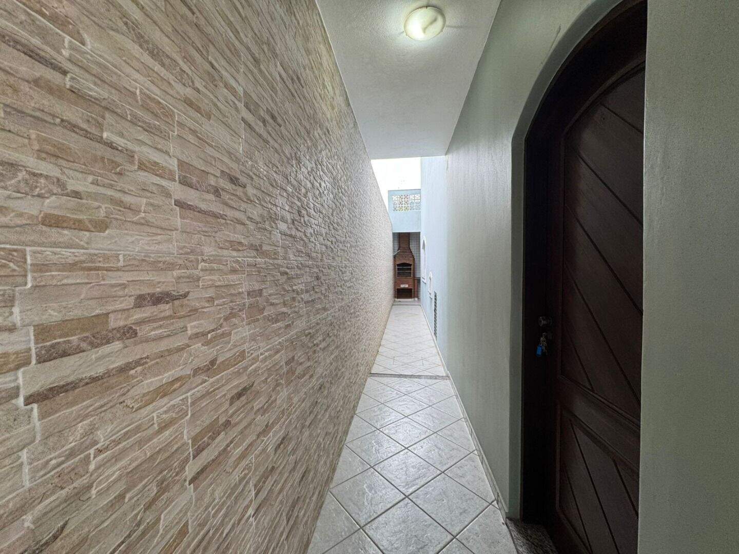 Casa à venda no Guilhermina: 