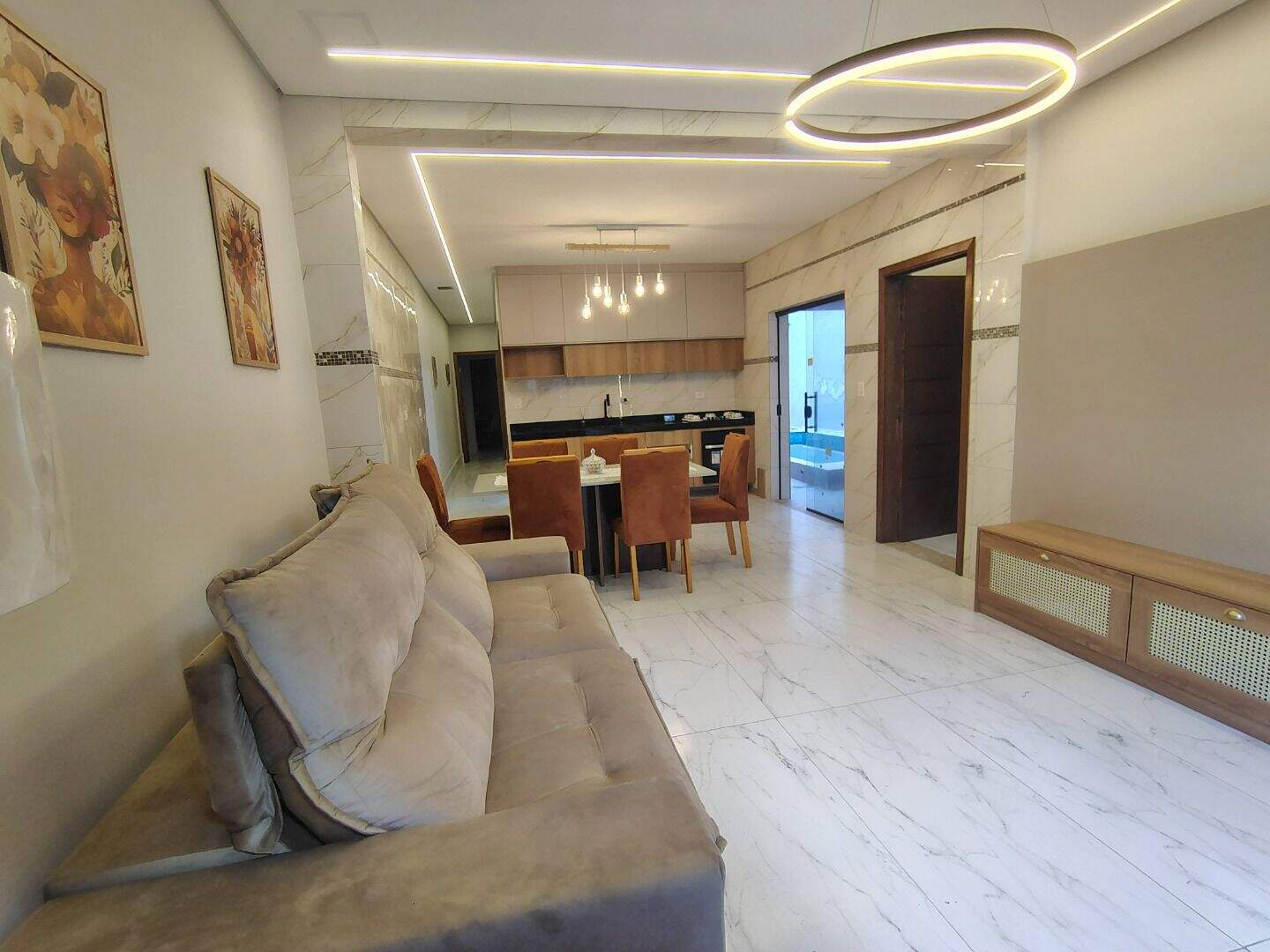 Casa à venda no Caiçara: 