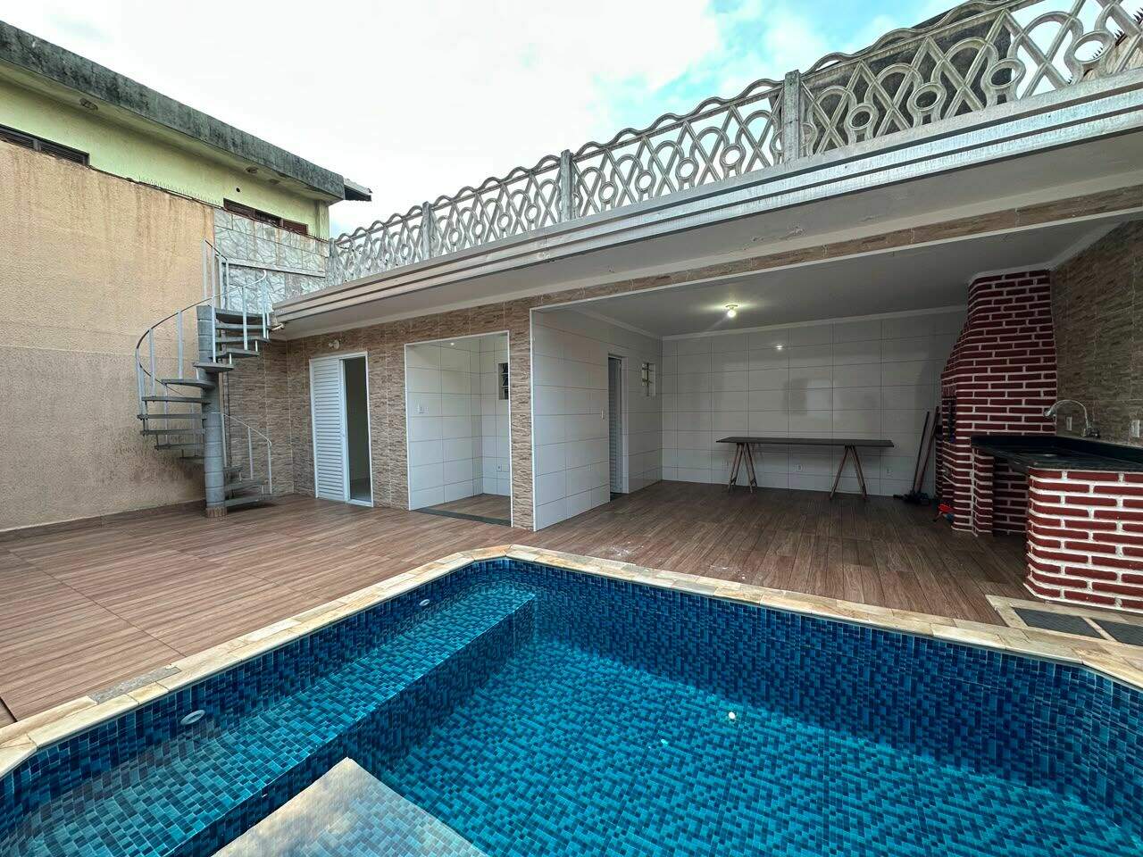 Casa à venda no Ocian: 