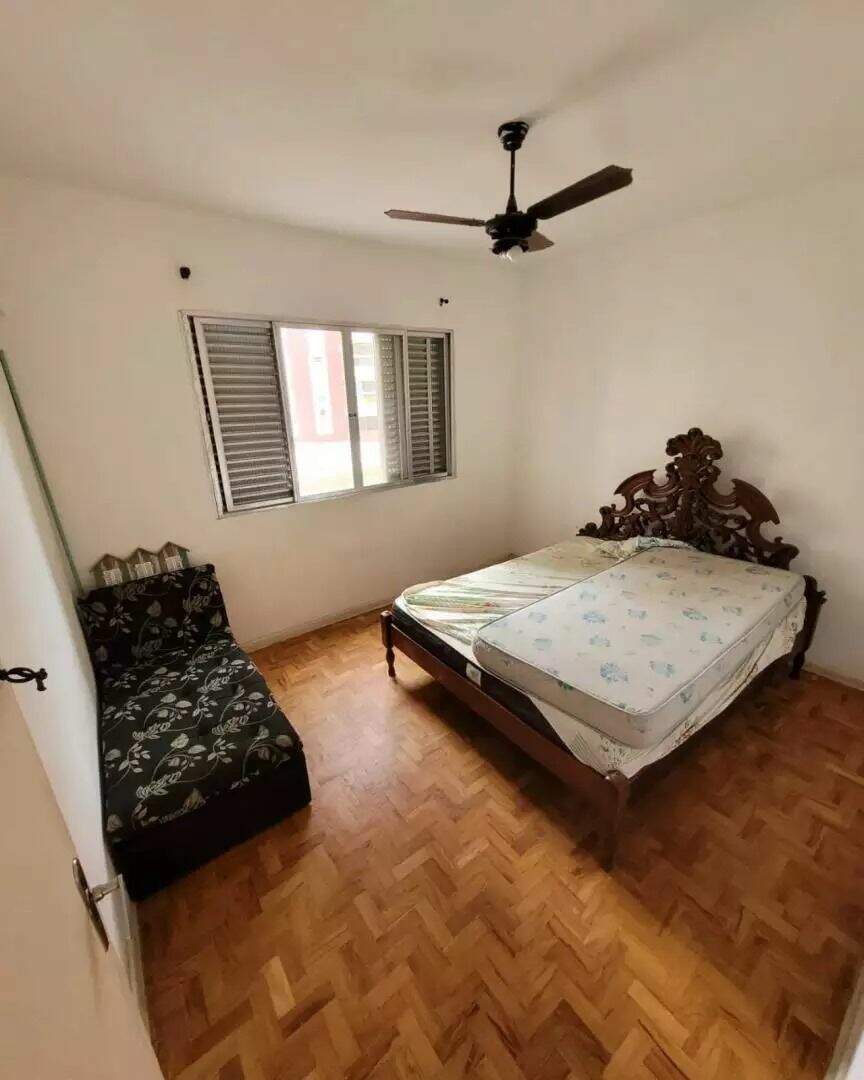 Kitnet à venda no Canto do Forte: 